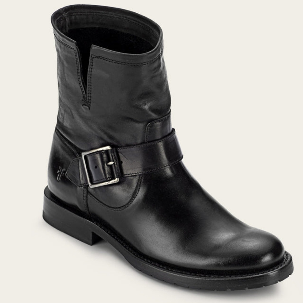 FRYE NWOT Black Waxed Vintage Leather Natalie Engineer